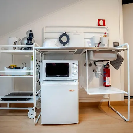 Apartment Cozy & Comfort, 10 Minutes Airport And Center