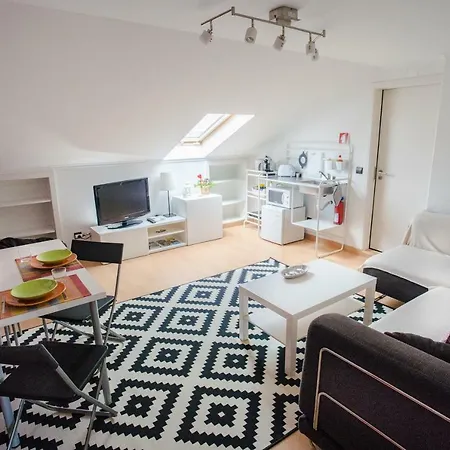 Cozy & Comfort, 10 Minutes Airport And Center Apartment Lisbon