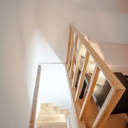 Cozy & Comfort, 10 Minutes Airport And Center Apartment *