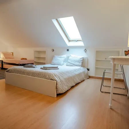 Apartman Cozy & Comfort, 10 Minutes Airport And Center *