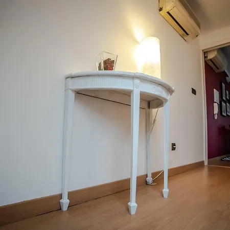 Cozy & Comfort, 10 Minutes Airport And Center Apartman