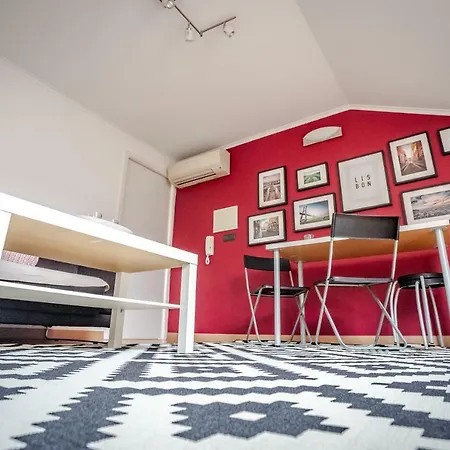 Apartman Cozy & Comfort, 10 Minutes Airport And Center *